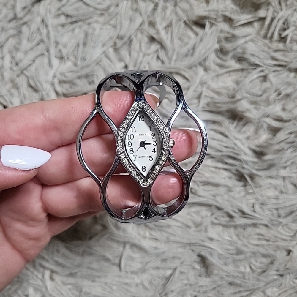 Womens Finesse Watch Vintage Unique Bracelet Cuff Silver Tone - Used ✨️💫 - Picture 2 of 11
